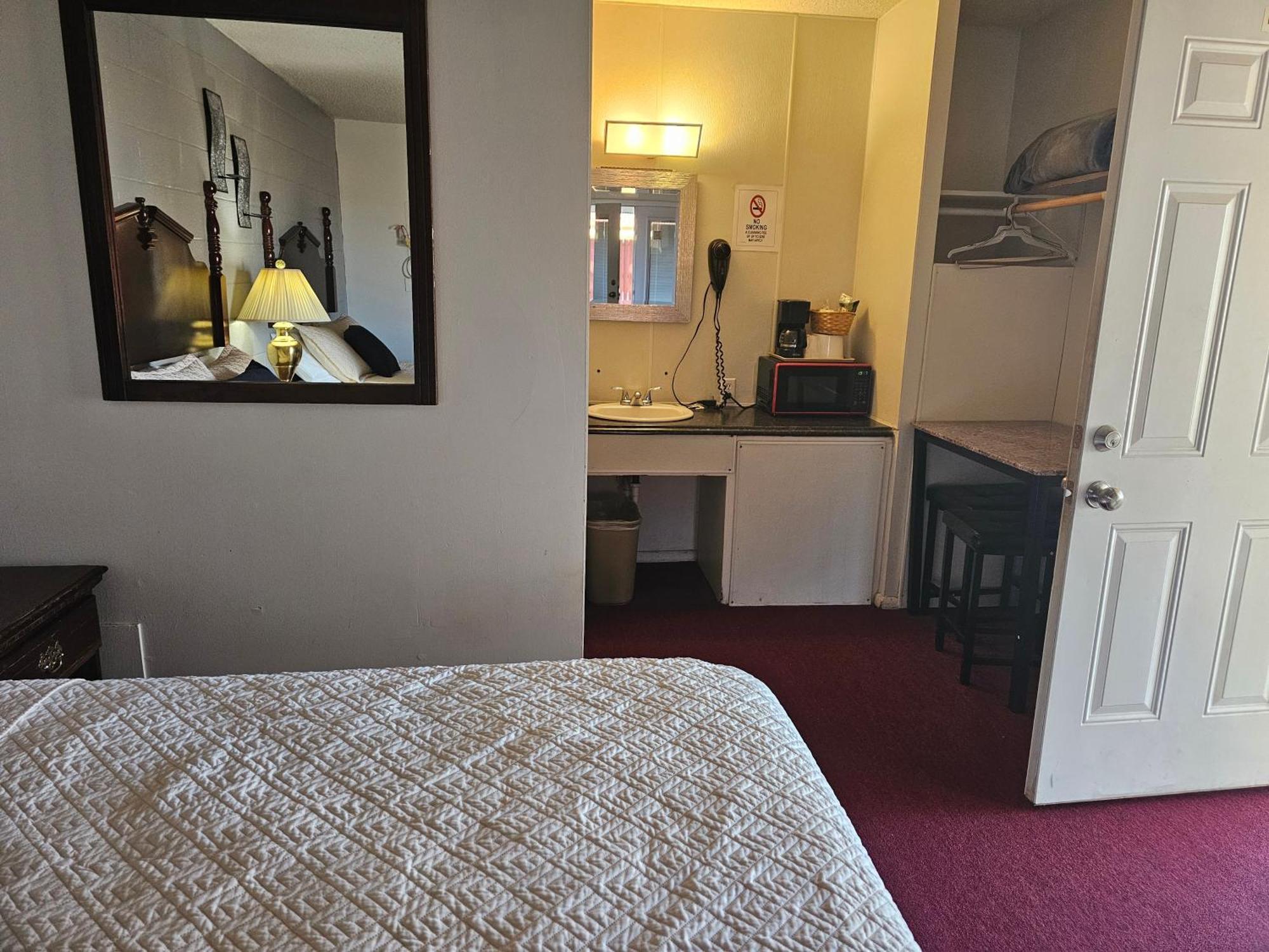 Knights Inn Fairview Eksteriør bilde